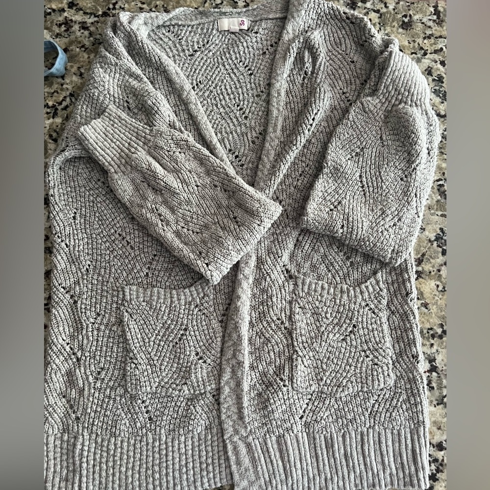 Chunky cardigan. Think Taylor Swift chunky cardigan 😉